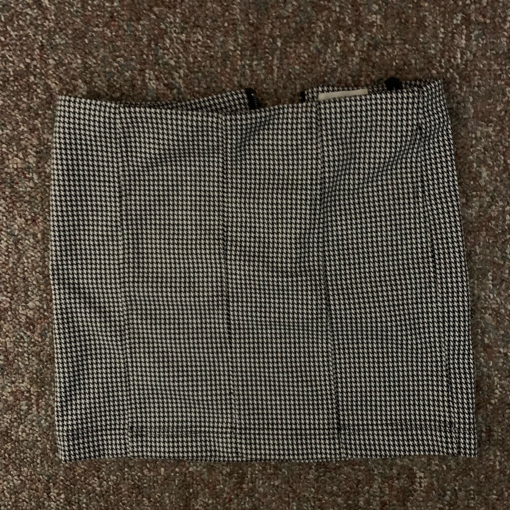 Black and White mini Skirt